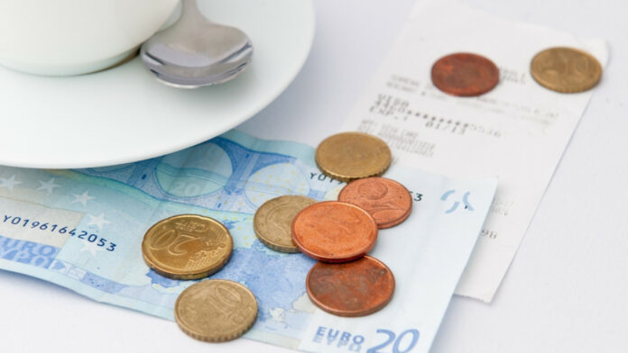 Λήμνος: Πλήρωσαν σε καφέ με φωτοτυπίες – «Ήταν καλοντυμένοι», λέει ο ιδιοκτήτης