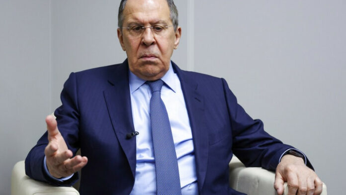 Λαβρόφ: Η Ρωσία δεσμεύεται για «πλήρη προστασία» των εδαφών που θα προσαρτηθούν