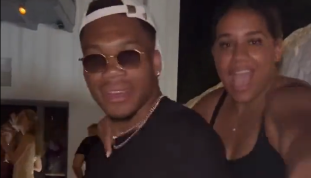 Ξεφάντωσε ο Γιάννης Αντετοκούνμπο στα γενέθλια της συντρόφου του