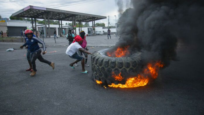 Ο ΟΗΕ περιγράφει την «απελπισία» στη σπαρασσόμενη από τη βία Αϊτή