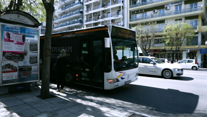 ΟΑΣΘ: Επιβάτης γρονθοκόπησε οδηγό και τον έστειλε στο νοσοκομείο