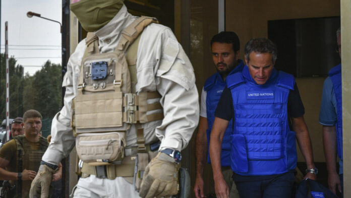 Ουκρανία: Δύο μέλη του ΔΟΑΕ αναμένεται να παραμείνουν στον πυρηνικό σταθμό της Ζαπορίζια