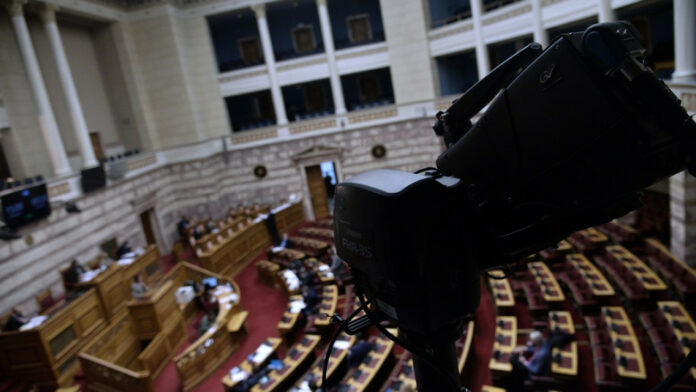 ΠΑΣΟΚ-Παρακολουθήσεις: Θέατρο παραλόγου η επίκληση του απορρήτου από την ΕΥΠ