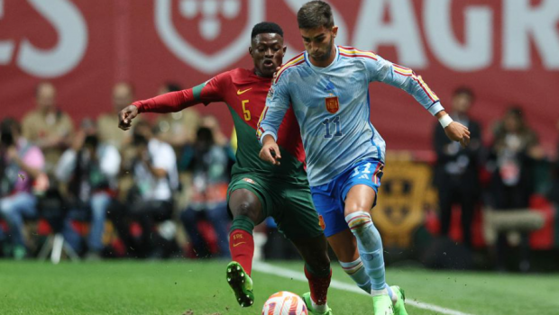 Πήρε το ντέρμπι της Ιβηρικής και την πρωτιά η Ισπανία – «Βαριά» ήττα και υποβιβασμός για Κύπρο