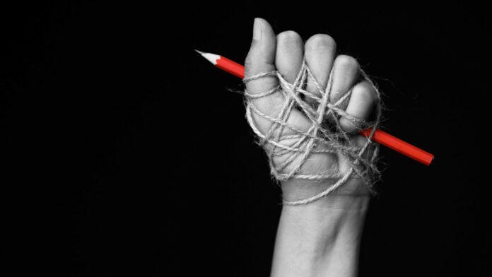 Ρωσία: Ανάκληση της άδειας της ιστοσελίδας της Novaïa Gazeta