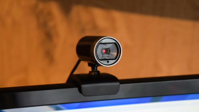 Ρόδος: Κατήγγειλε τον συντροφό της ότι έβαλε κάμερα στο δωμάτιο των κοριτσιών της