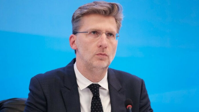 Σκέρτσος για φθηνή στέγη: «Μενού» εργαλείων, ενισχύσεων και κινήτρων ειδικά για τους νέους