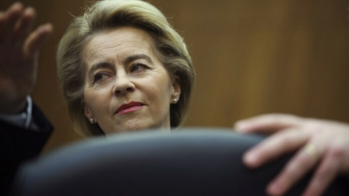 Στην Αθήνα η Ούρσουλα φον ντερ Λάιεν – Δείπνο με Μητσοτάκη