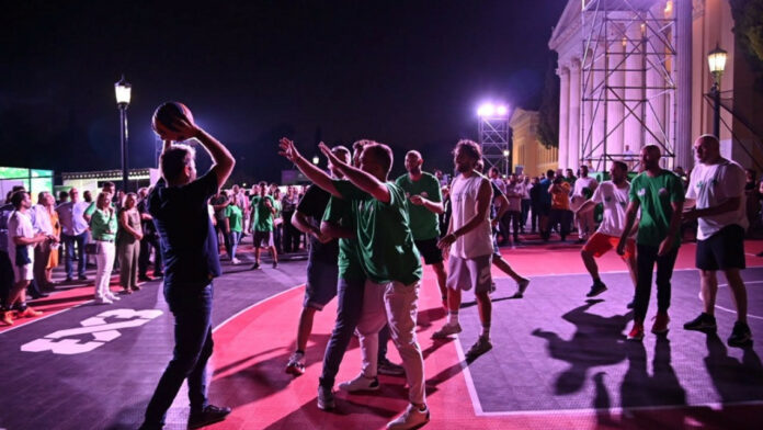 Στο χειρουργείο ο Νίκος Ανδρουλάκης μετά τη ρήξη χιαστού