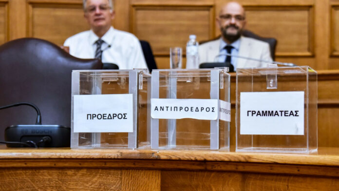 Συνεχίζεται η Εξεταστική για τις παρακολουθήσεις – Τα κόμματα καταθέτου τις λίστες μαρτύρων και εγγράφων