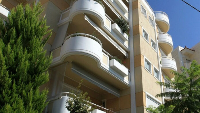 Τι να κάνετε εάν νοικιάζετε σπίτι που βγαίνει σε πλειστηριασμό