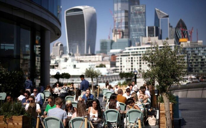 Το πιο ζεστό καλοκαίρι στην ιστορία της Αγγλίας το φετινό