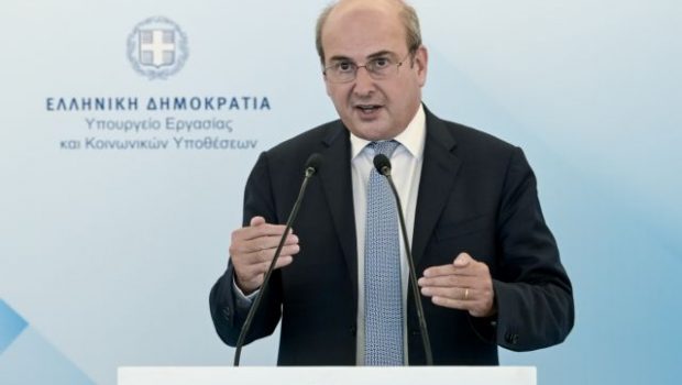 Χατζηδάκης: Πάνω από 1,5 εκατ. συνταξιούχοι θα δουν αυξήσεις στις συντάξεις τους