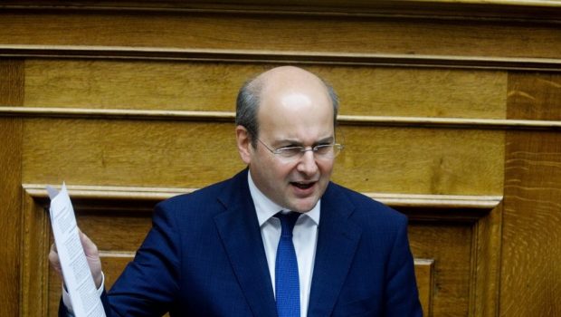 Χατζηδάκης: Τρεις μόνιμες αυξήσεις συντάξεων