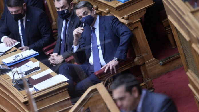 Φουλάρουν τις μηχανές τα κόμματα ενόψει εκλογών