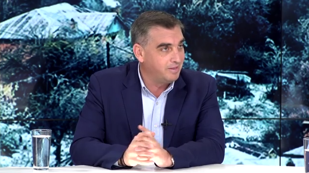 konstantelos.png