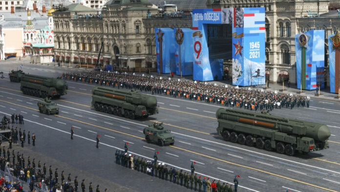 nuclearmissiles0211_ap.jpg
