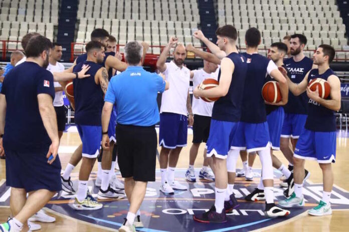 Ελλάδα – Πολωνία: Χωρίς τα αδέρφια Αντετοκούνμπο και τον Κώστα Παπανικολάου η γαλανόλευκη