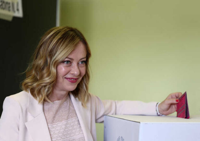 Ευρωεκλογές: Άνοιξαν οι κάλπες στην Ιταλία