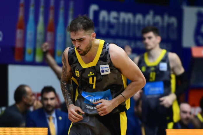 Ο Βασίλης Τολιόπουλος ανανέωσε με τον Άρη