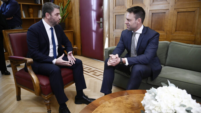 Βράζει η «κεντροαριστερά» τρέχουν οι εξελίξεις στο ΠΑΣΟΚ