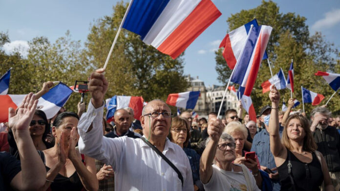 Γαλλία: Μαζικές διαδηλώσεις κατά της ακροδεξιάς