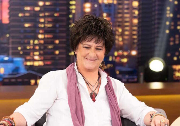 Φωτεινή Βελεσιώτου στο The 2Night Show: Ήμουν αγοροκόριτσο – Με κατέβασε η πυροσβεστική από γέφυρα