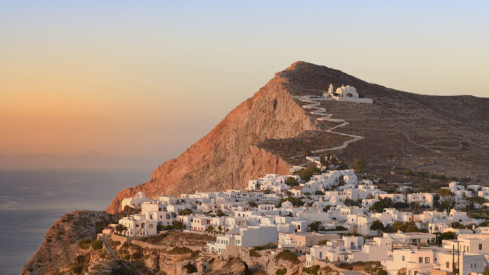 folegandros-shutterstock.jpg