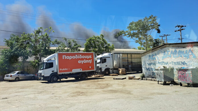 Φωτιά σε αποθηκευτικό χώρο στο Αιγάλεω