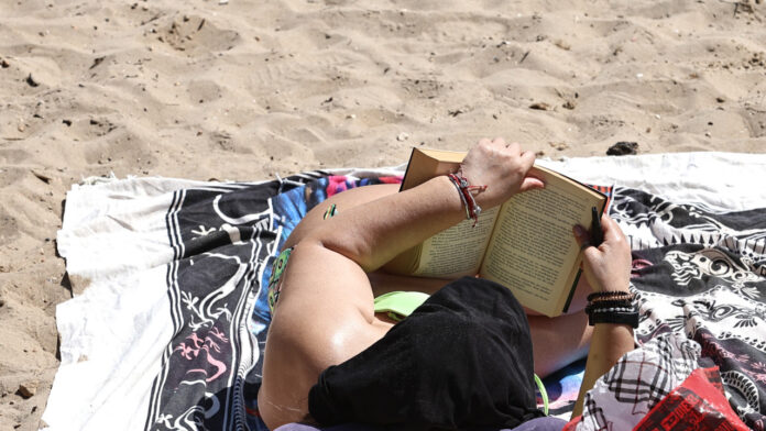 Καιρός σήμερα: Σύντομη ανάσα δροσιάς με το θερμόμετρο στους 35 βαθμούς