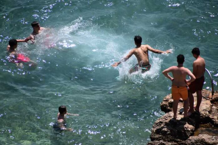 Καιρός σήμερα: Θερμή εισβολή με 36αρια την Κυριακή