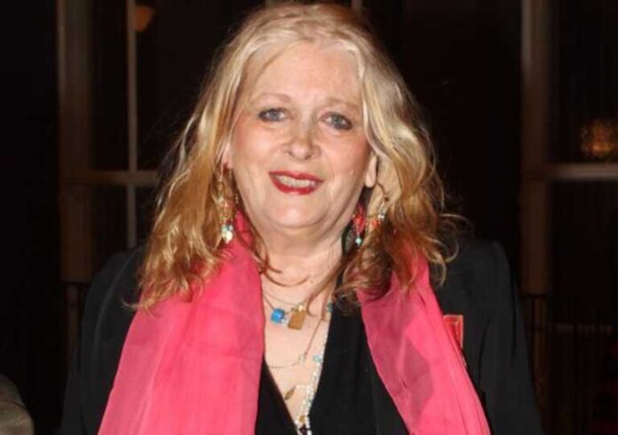 Νέα περιπέτεια υγείας για τη Νόρα Βαλσάμη – Νοσηλεύεται στο νοσοκομείο Σύρου