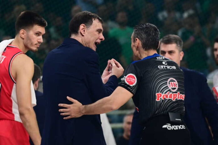 Ολυμπιακός: «Ντροπή σας, ραντεβού την Τετάρτη στο ΣΕΦ»