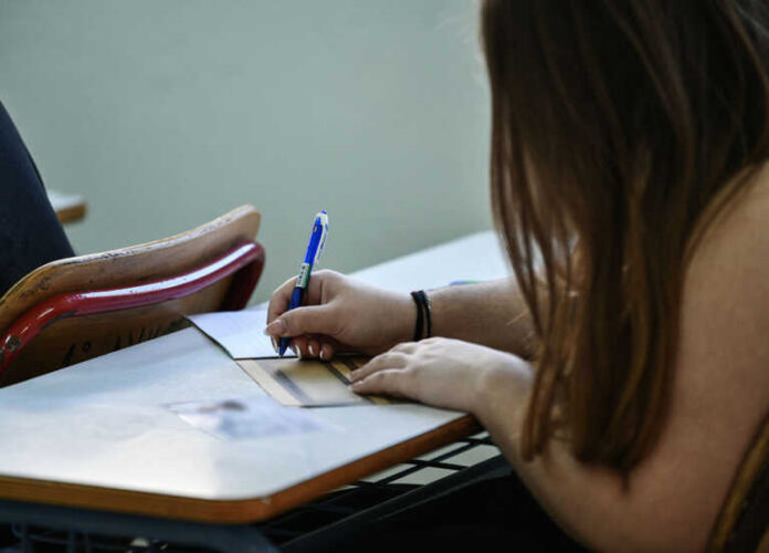 Πανελλήνιες: Τι θέματα έπεσαν σε Ηλεκτρικές Μηχανές, Σύγχρονες Γεωργικές Επιχειρήσεις, Ναυσιπλοϊα ΙΙ και Ναυτικές Μηχανές