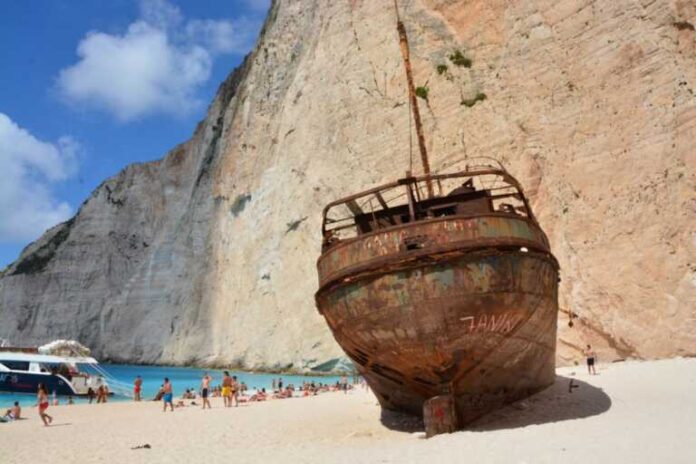 Μελέτη του ΕΜΠ για να σωθεί ο «Παναγιώτης» – Τα βήματα για να στηλωθεί το εμβληματικό Ναυάγιο στη Ζάκυνθο
