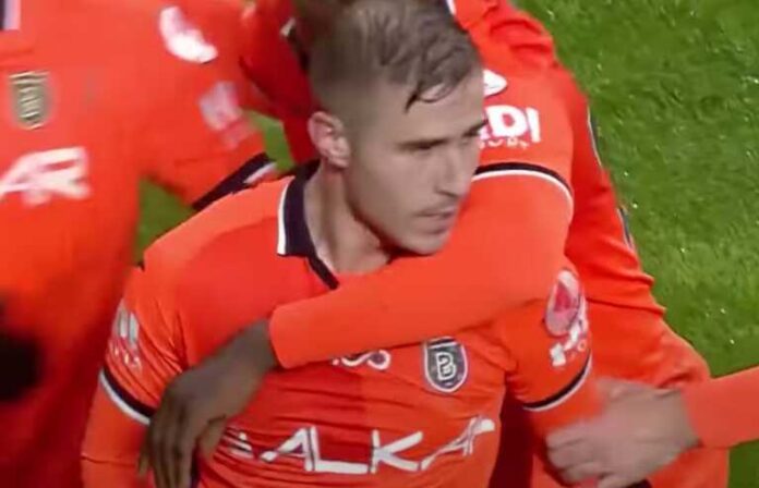 Ο Δημήτρης Πέλκας ανανέωσε με την Μπασακσεχίρ μέχρι το 2026