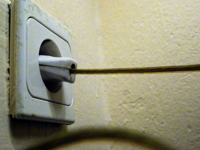 Τραγωδία στην Κύπρο με παιδί 22 μηνών που πέθανε από ηλεκτροπληξία – Έπαιζε στο σαλόνι του σπιτιού του