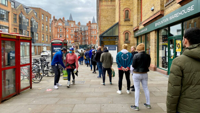 Νέα μεγάλη δημοσκόπηση: Ευρεία αυτοδυναμία Εργατικών, βαριά ήττα Συντηρητικών