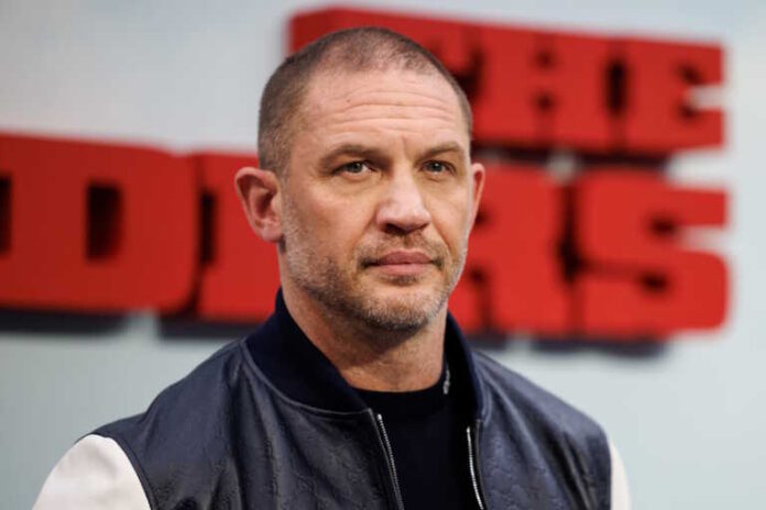 Τομ Χάρντι σε Θοδωρή Κουτσογιαννόπουλο: «Όταν είδα τον Όστιν Μπάτλερ ένιωσα ότι μοιάζει στον Τζέιμς Ντιν»