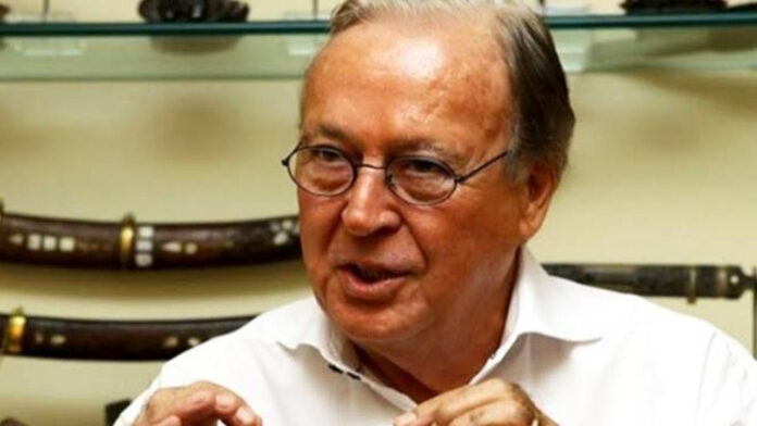 Πέθανε στα 87 του ο σύζυγος της Τανσού Τσιλέρ, Οζέρ Οκούραν Τσιλέρ