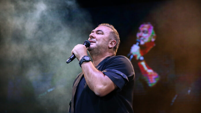 antonis-remos-intime2.jpg