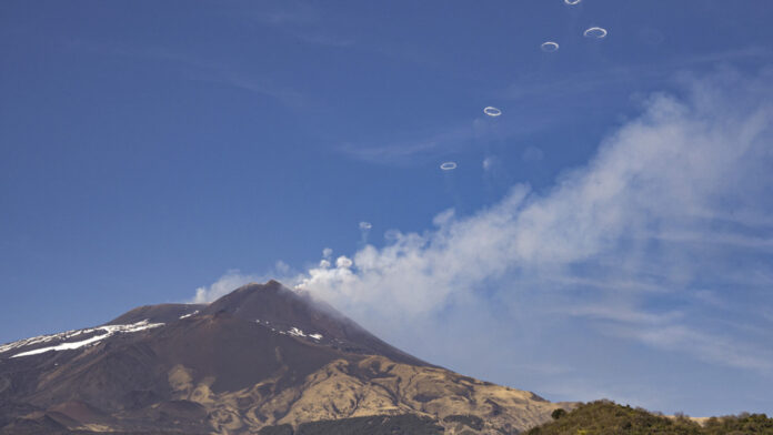 ap_etna_volcano.jpg