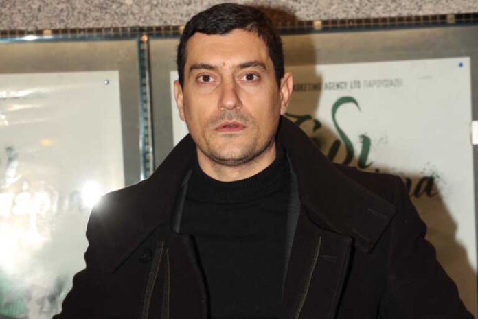 Βαρύ πένθος για τον ηθοποιό Αργύρη Πανταζάρα – Πέθανε ο πατέρας του σε ηλικία 67 ετών