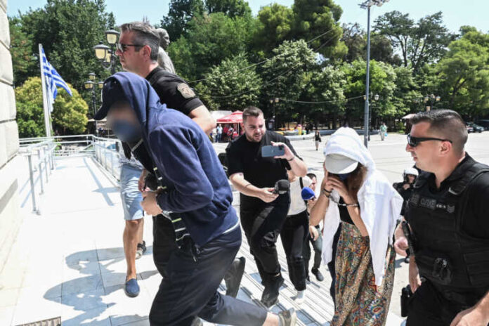 Στη φυλακή ο 41χρονος για τον θάνατο του 64χρονου στην Αρκαδία, ελεύθερη η σύζυγός του