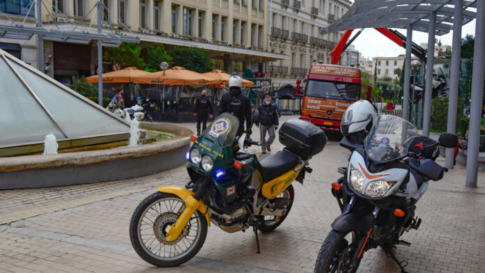 Δήμος Αθηναίων: «Ξήλωσε» τη διοίκηση της Δημοτικής Αστυνομίας ο Δούκας