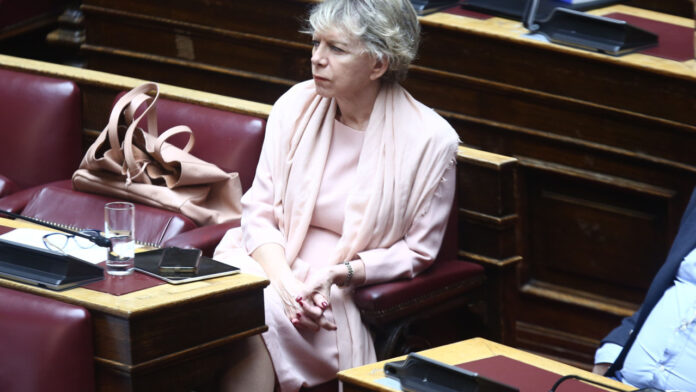 Ακρίτα: Άρση ασυλίας εισηγείται η Επιτροπή Δεοντολογίας της Βουλής, μετά τη μήνυση από τη Μαρέβα Γκραμπόφσκι