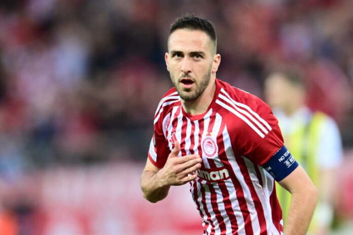 Ο Κώστας Φορτούνης έκανε ανάρτηση από το Ρέντη για τον Ολυμπιακό: «Για πάντα οικογένεια»