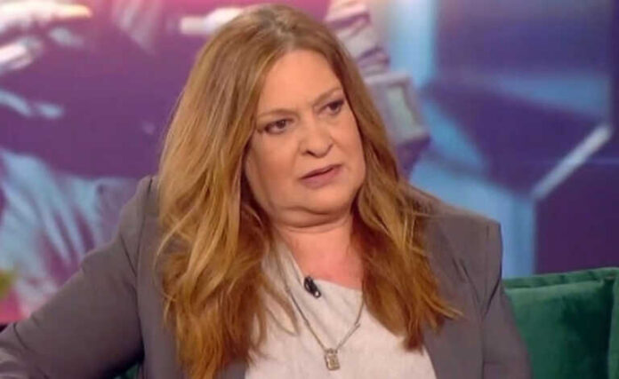 Τζόυς Ευείδη: Έπασχα από έναν υδρόφιλο μύκητα και φορούσα λαστιχένια στολή μέσα από τα ρούχα μου