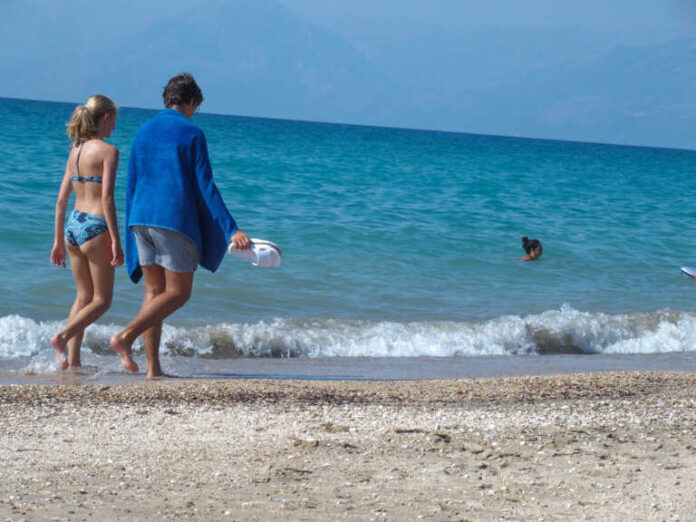 Καιρός σήμερα: Στους 36 βαθμούς η θερμοκρασία, που θα βρέξει