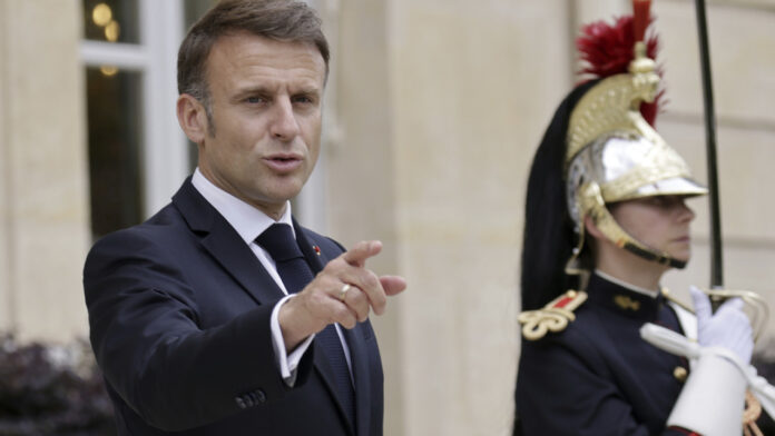 macron_2.jpg